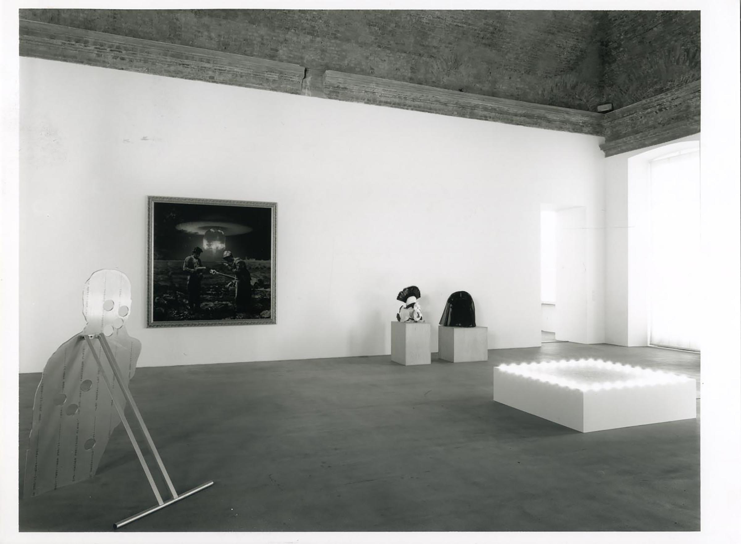 Yasumasa Morimura, Meyer Vaisman e Felix Gonzales-Torres, installation view